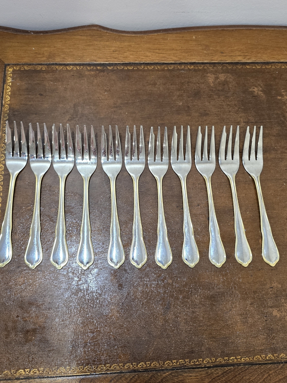 Casa Elite 18/10 Stainless Steel Gold Trim Flatware Dinner Salad Forks Set
